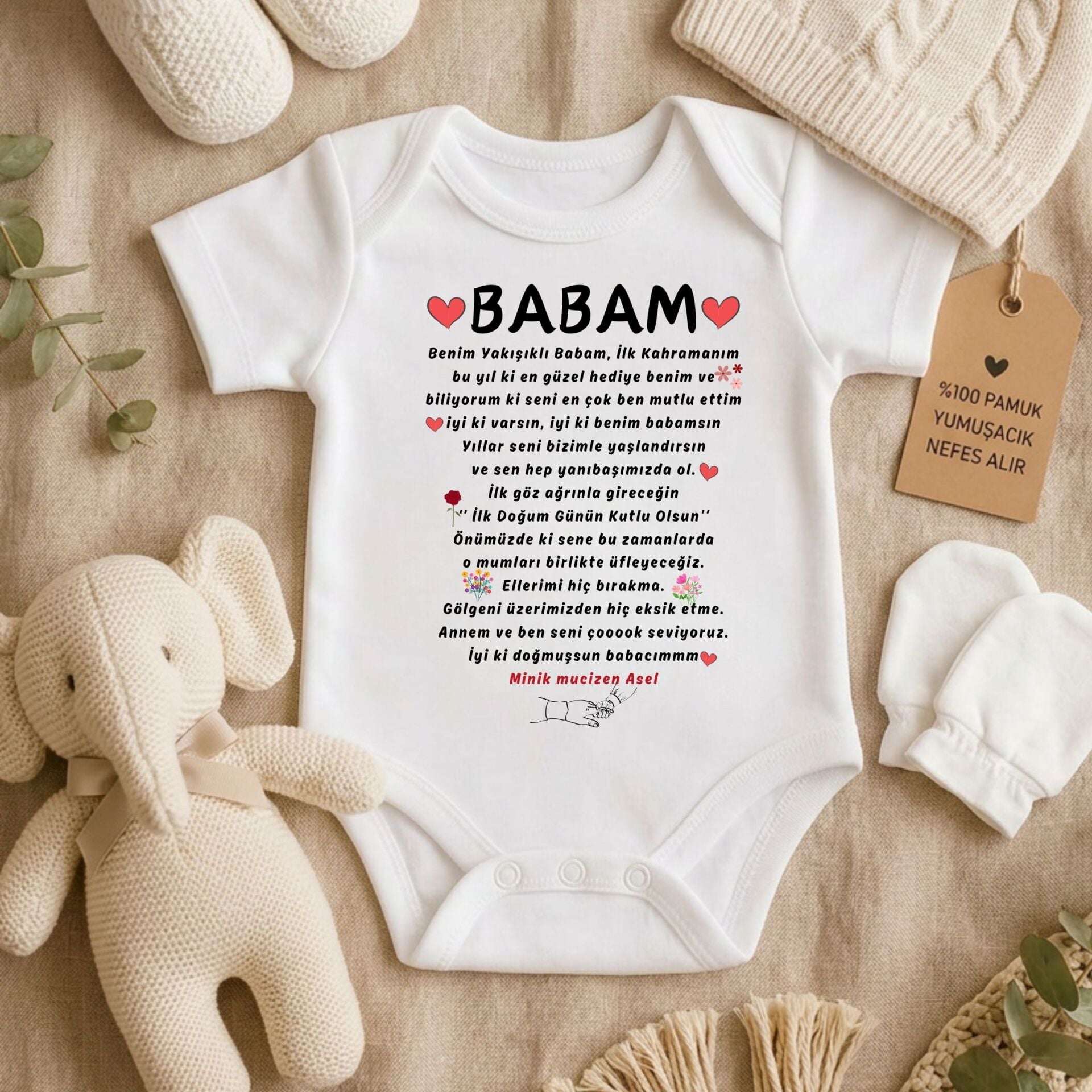 ''Babaya İlk Doğum Günü Mesajı'' Tasarımlı Kişiye Özel Bebek Zıbını – Duygusal ve Anlamlı Yenidoğan Hediyesi