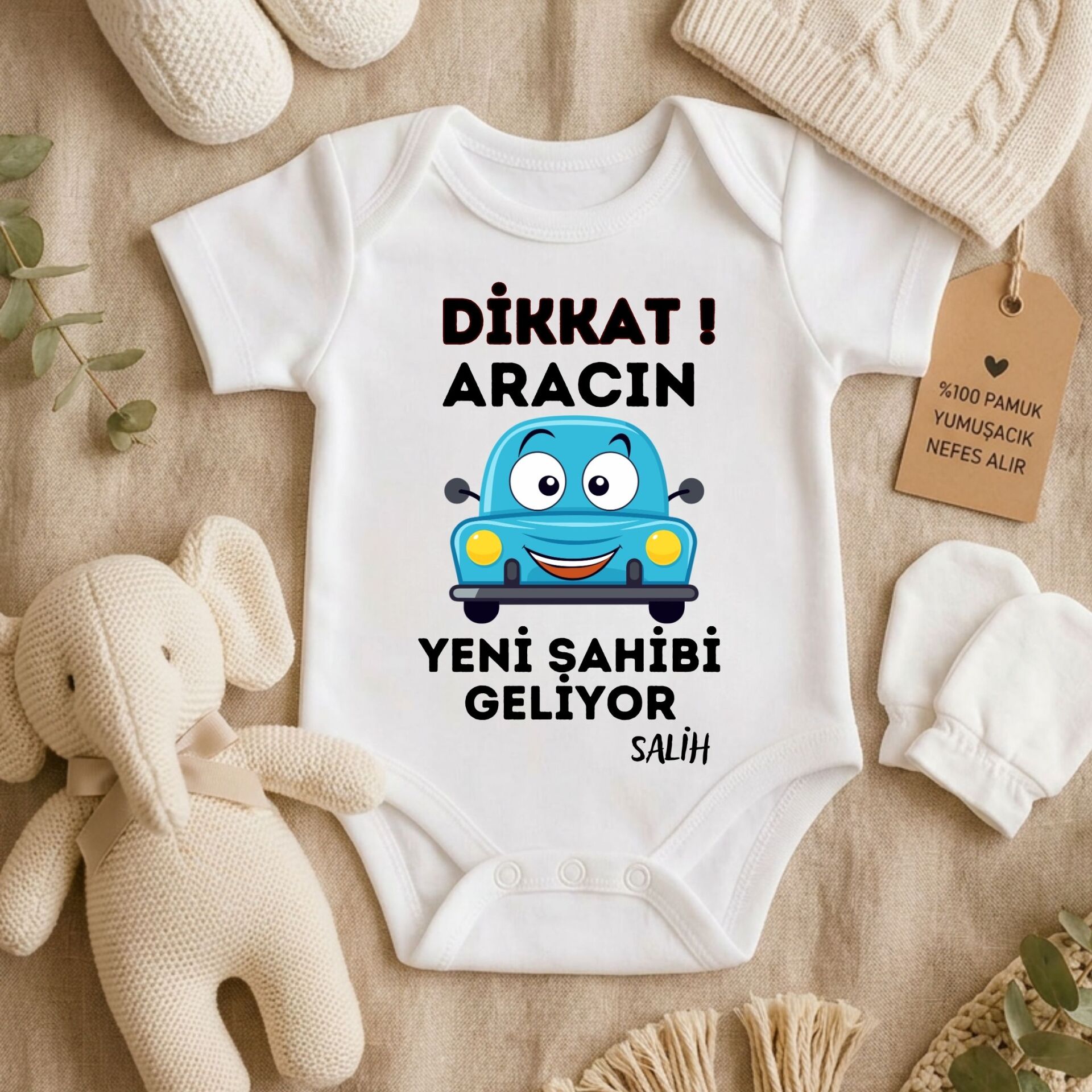 ''Dikkat! Aracın Yeni Sahibi Geliyor'' Tasarımlı Kişiye Özel Bebek Zıbını – İsim Yazılı Eğlenceli Yenidoğan Hediye Body