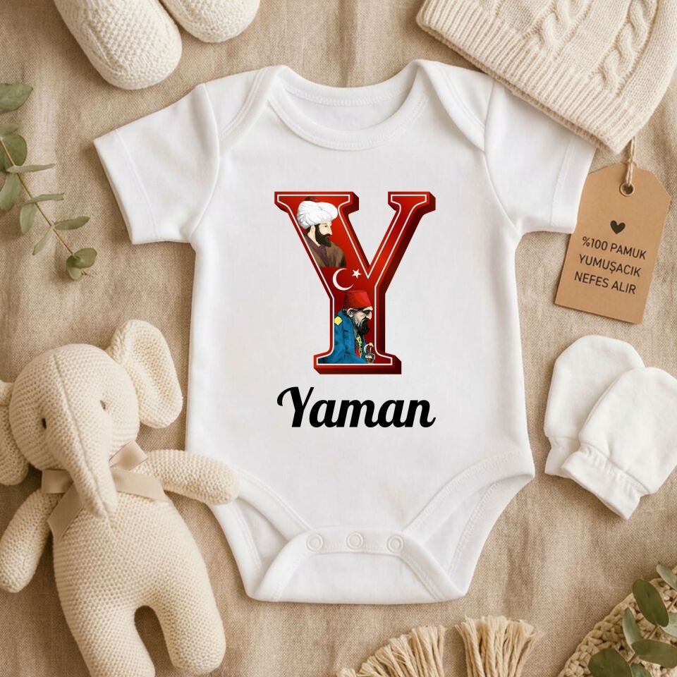 Kişiye Özel İsimli ve Baş Harfli Bebek Zıbını – Tarih Temalı Osmanlı ve Türk Figürlü Geleneksel Tasarım Bebek Body