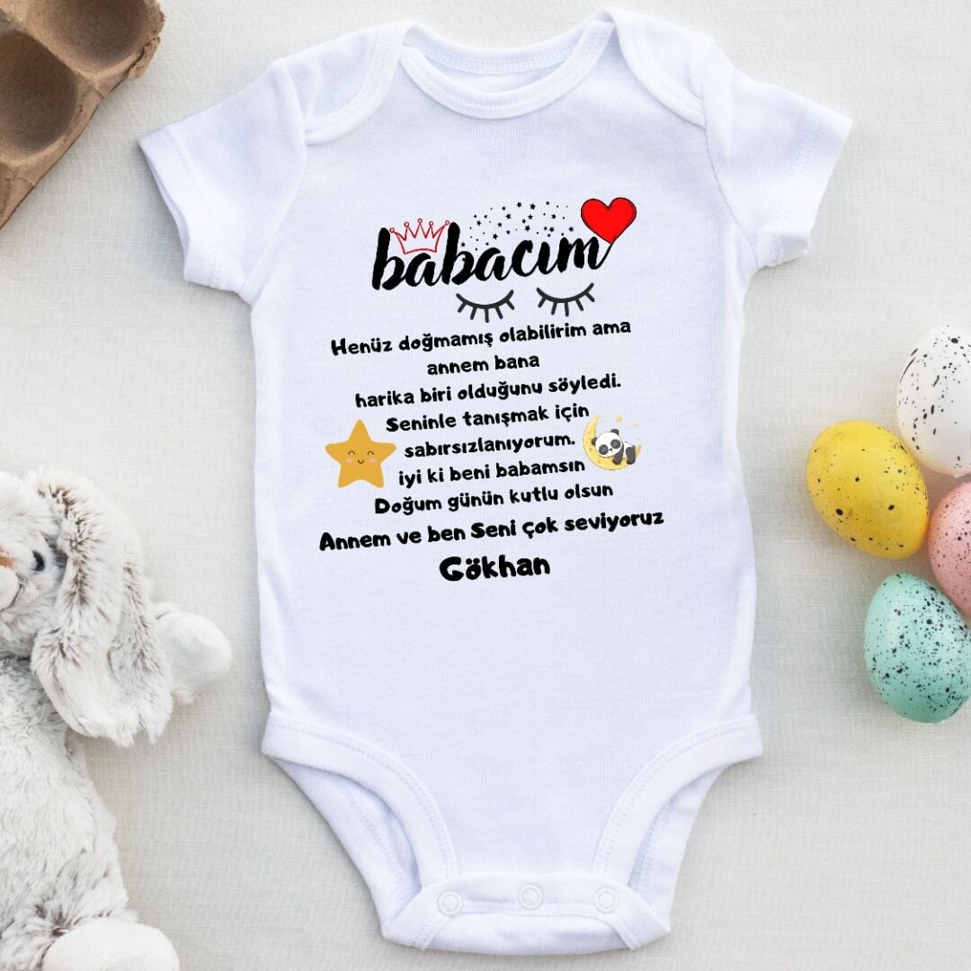Kişiye Özel Babalar Günü ve Doğum Günü Temalı Bebek Zıbını - %100 Pamuklu