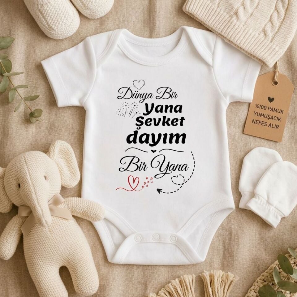 Kişiye Özel İsimli Bebek Zıbını – ''Dünya Bir Yana Amcam / Dayım Bir Yana'' Baskılı Pamuklu Bebek Zıbın