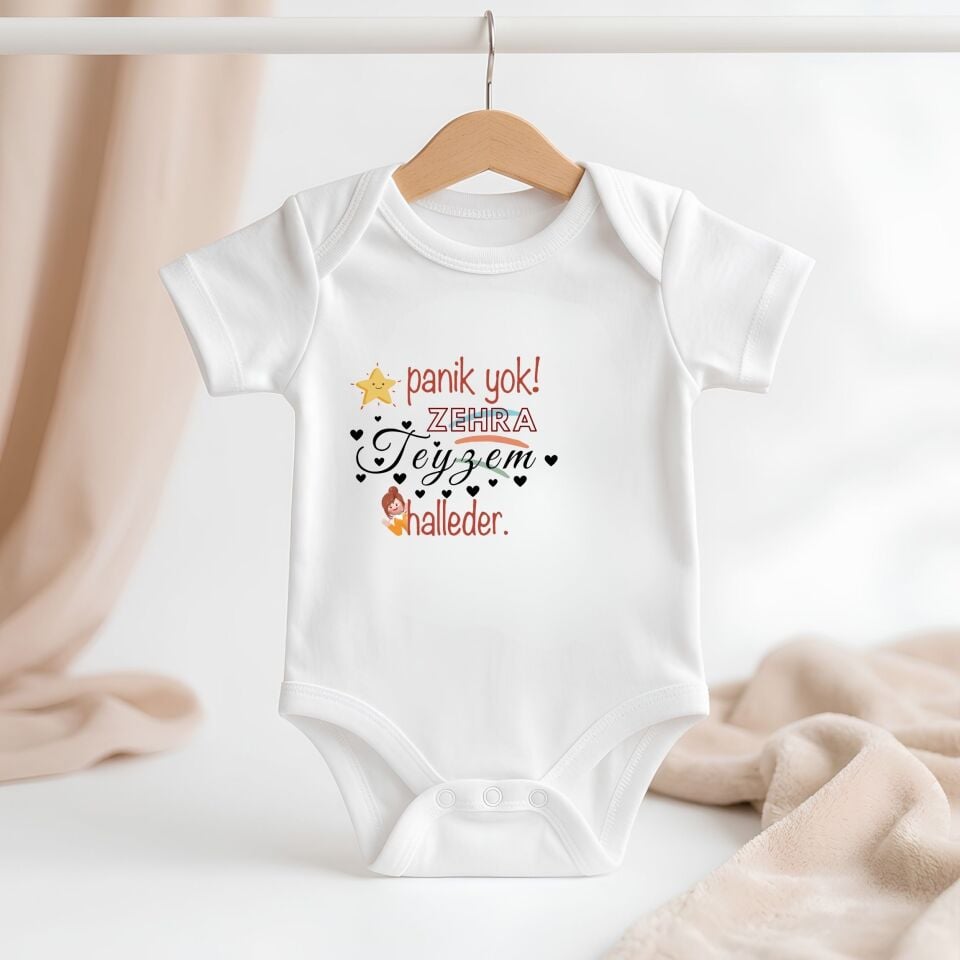 Kişiye Özel İsimli Bebek Zıbını – ''Panik Yok! Teyzem / Halam Halleder'' Esprili ve Desenli Pamuklu Bebek Zıbını