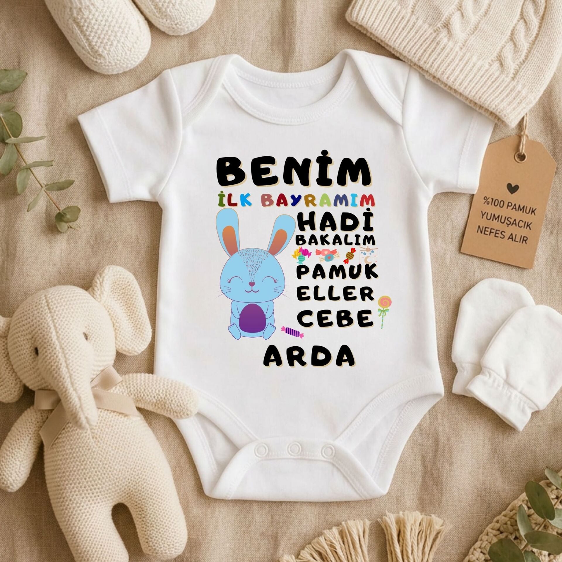 Kişiye Özel İsimli Bebek Zıbını – ''Benim İlk Bayramım'' Tavşanlı ve Şeker Baskılı Bayramlık Zıbın