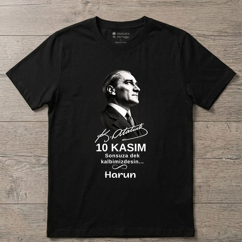 Kişiye Özel İsimli 10 Kasım Tişörtü – Atatürk Portreli ve İmzalı Pamuklu Anma Günü Tişörtü