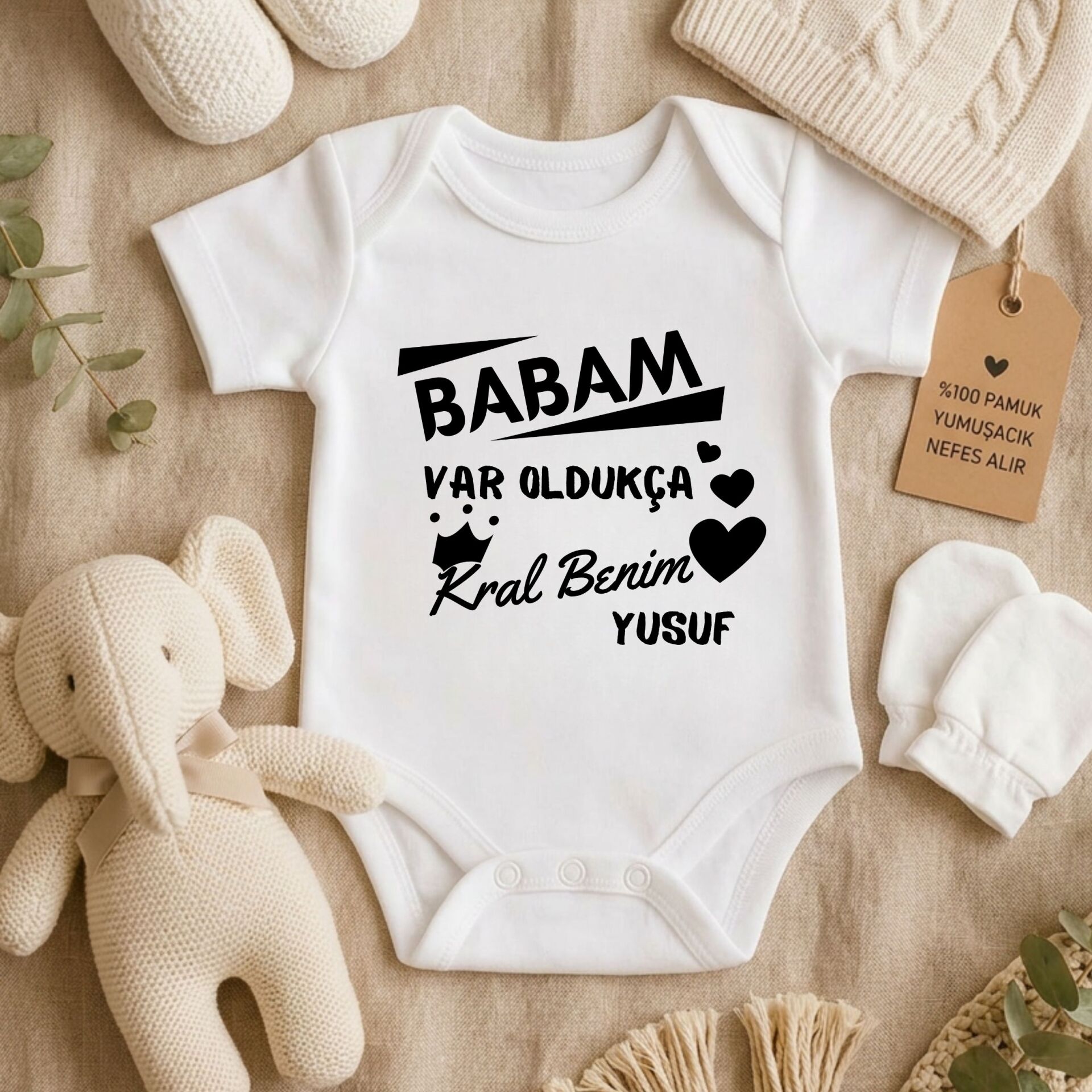 ''Babam Var Oldukça Kral Benim'' Yazılı Kişiye Özel Bebek Zıbın