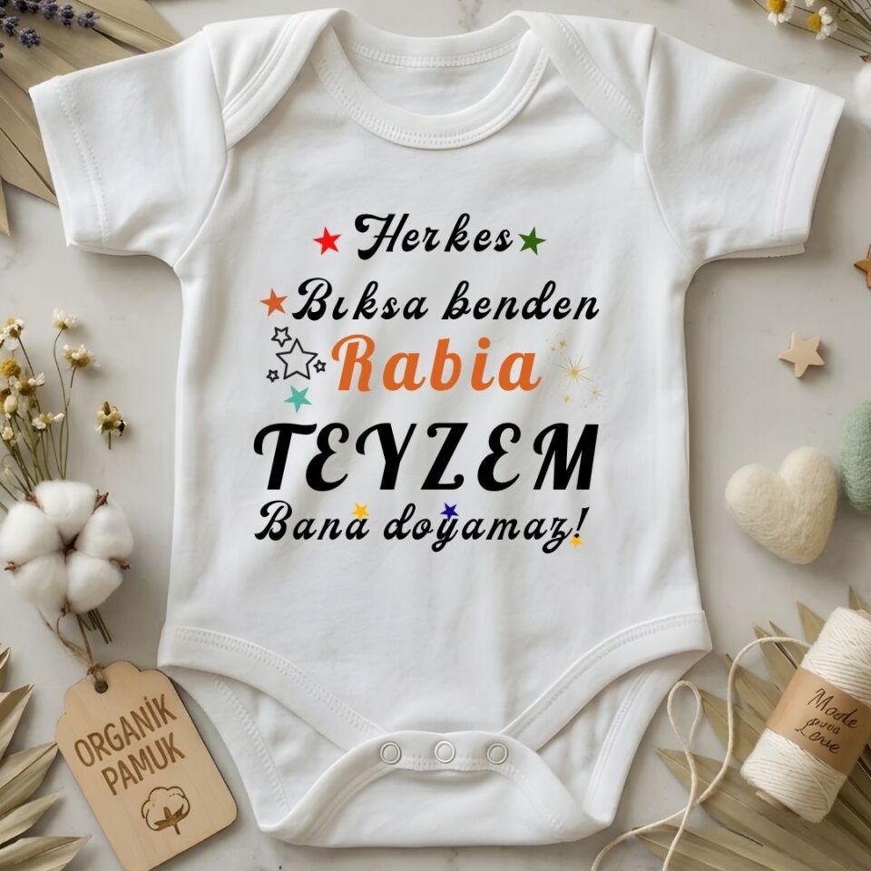 Herkes Bıksa Benden Teyzem - Halam bana Doyamaz Yazılı Bebek Zıbın