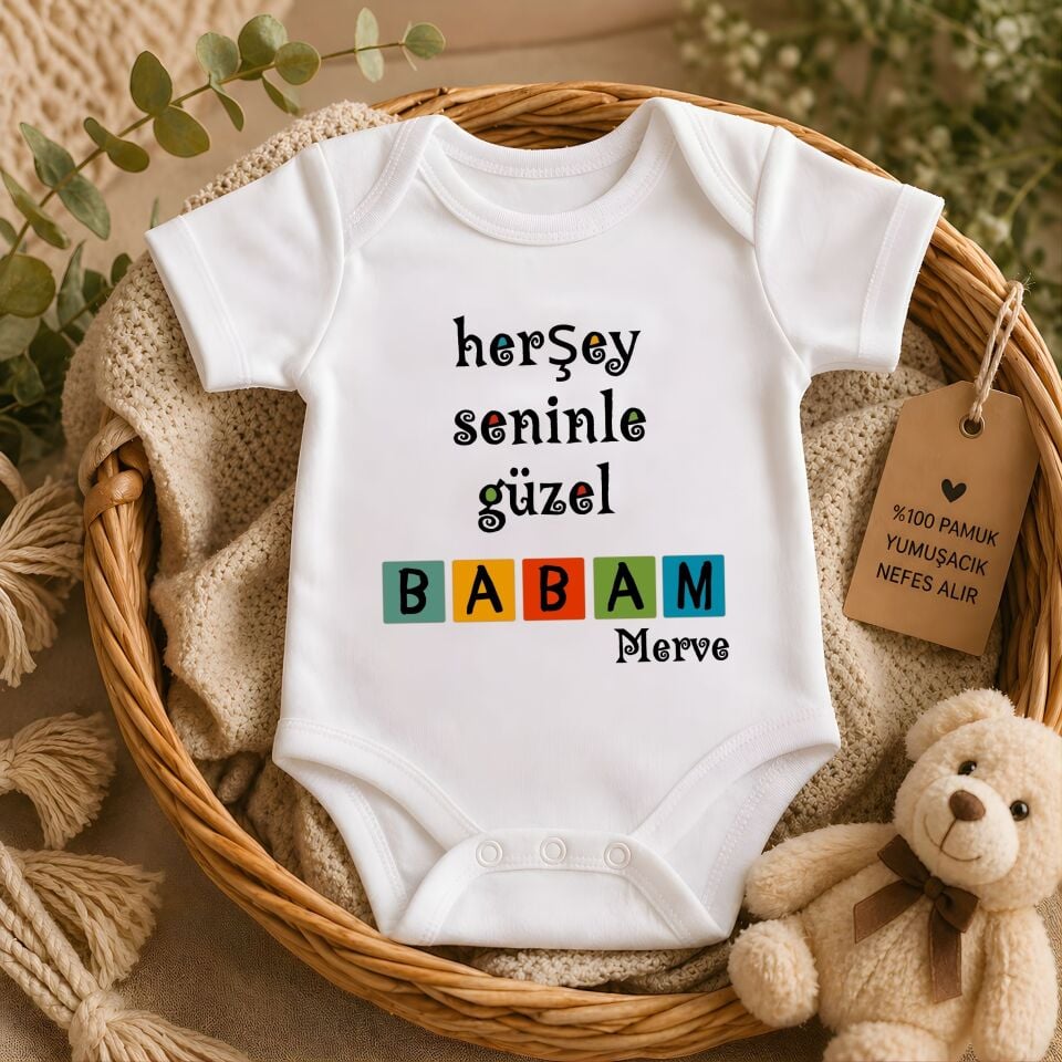 Her Şey Seninle Güzel Yazılı Kişiye Özel Bebek Zıbın - %100 Pamuklu