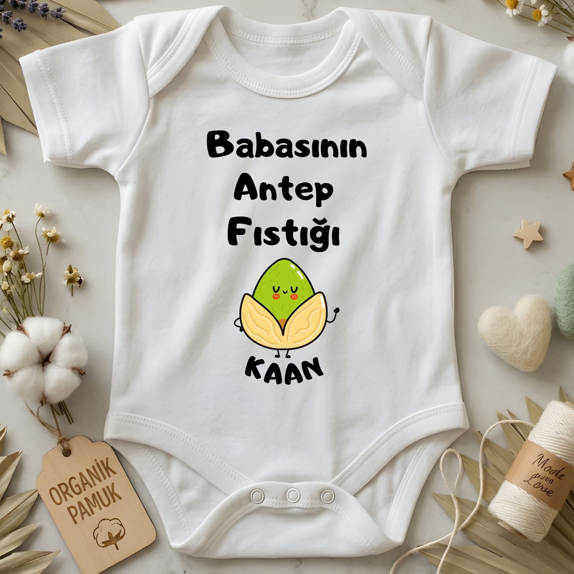 Sevimli Fıstık İllüstrasyonlu Kişiye Özel Bebek Zıbın - Babasının Antep Fıstığı Tasarımlı