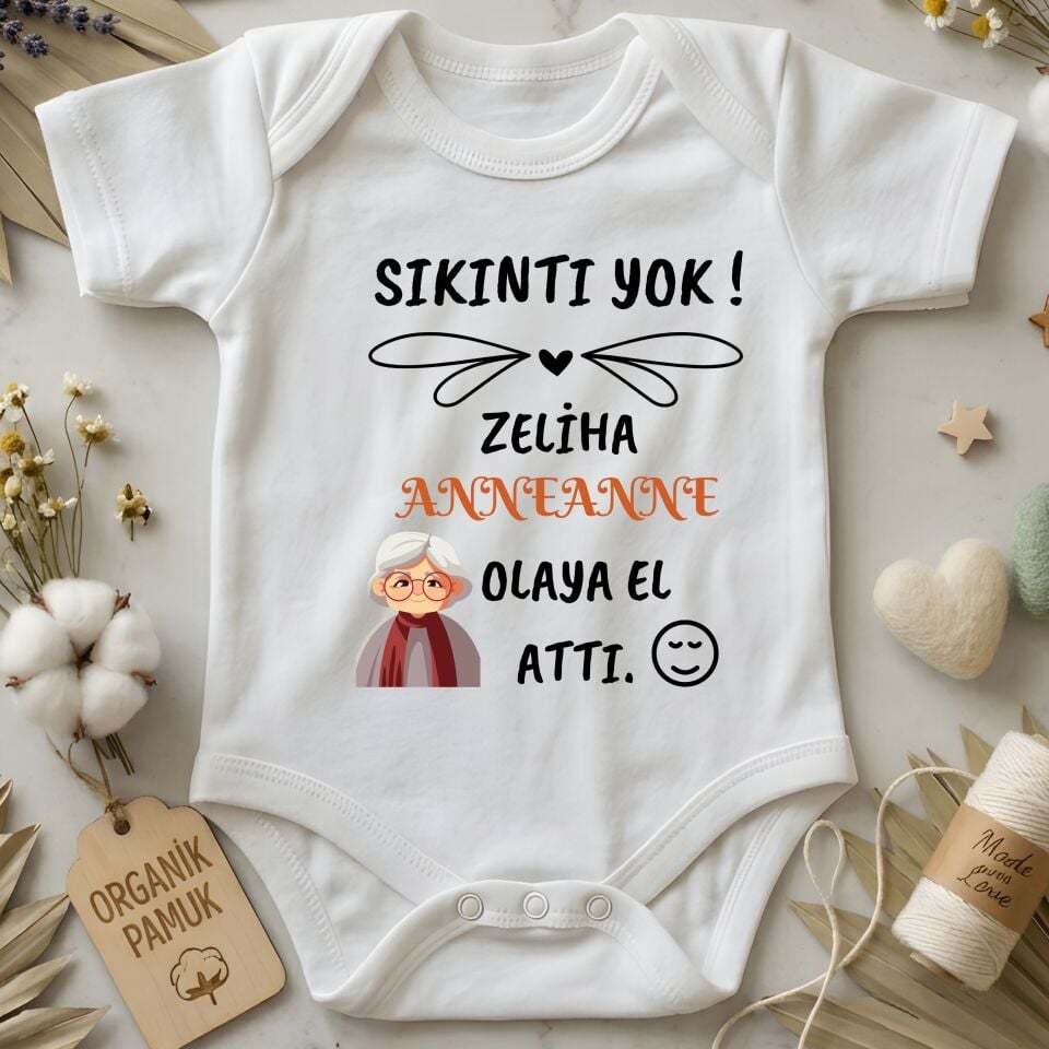 Sevimli Büyükanne Figürlü Kişiye Özel Bebek Zıbın - Sıkıntı Yok Olaya El Attı Tasarımlı