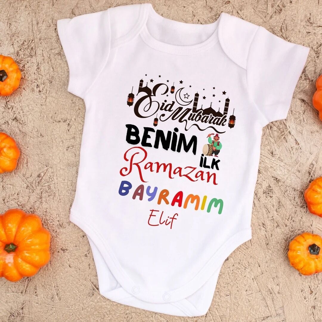 Kişiye Özel İsimli Benim İlk Ramazan Bayramım Bebek Zıbını - %100 Pamuklu Bayram Özel Bebek Zıbın